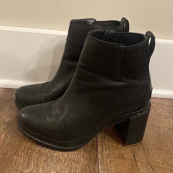 Black Sorel Chelsea Boot - Picture 4 of 4